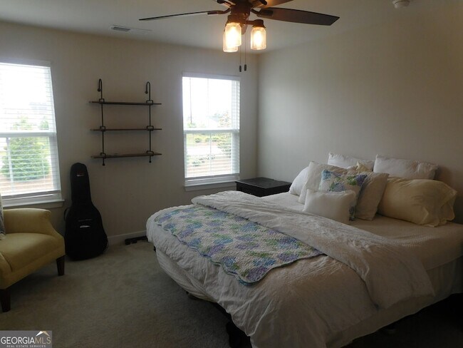 Building Photo - 376 Salt Lk Ln