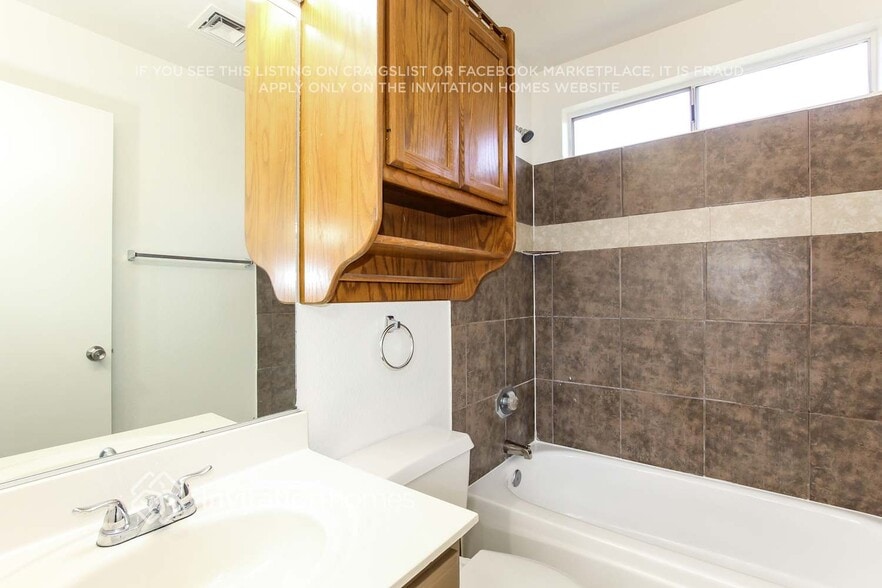 Building Photo - 10729 W Ruth Ave