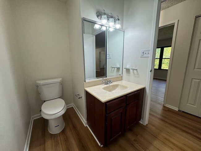 Building Photo - TWO BEDROOM TOWNHOME