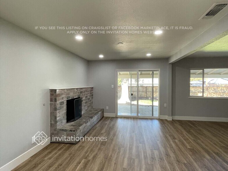 Building Photo - 2332 Zinfandel Dr