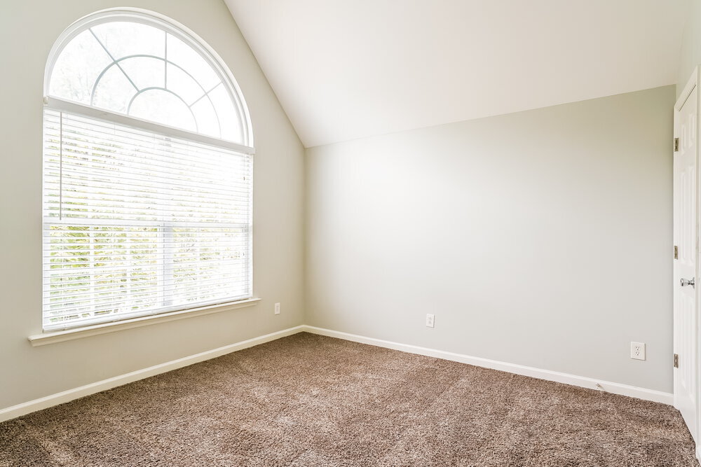 Building Photo - 401 Pyracantha Dr