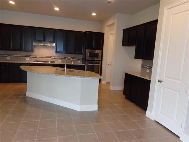 Building Photo - 5105 Rosewood Ln