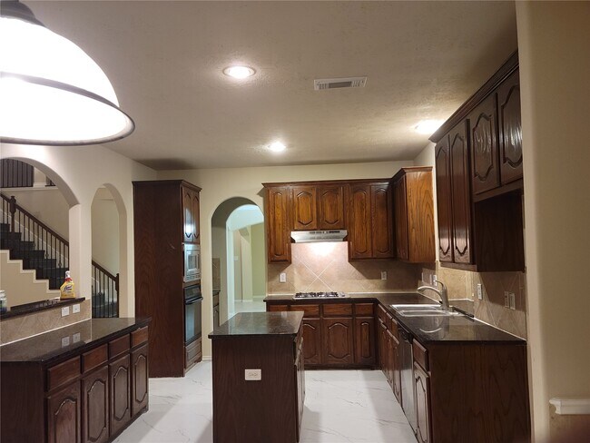 Building Photo - 11134 Sheldon Bend Dr