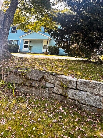 Building Photo - 1 Red Mill Ln