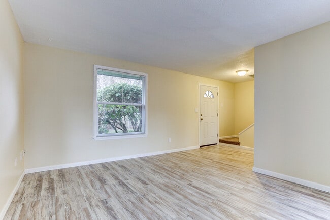 Building Photo - Completely remodeled with Washer/Dryer in ...