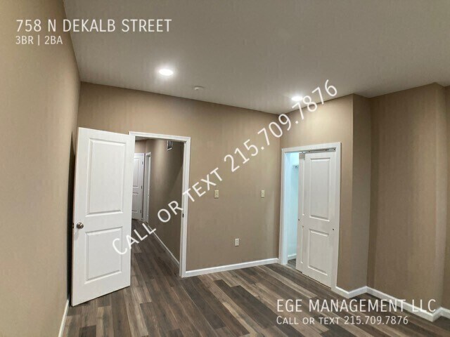 Building Photo - 758 N Dekalb St