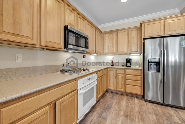 Building Photo - 400 Plover Ct