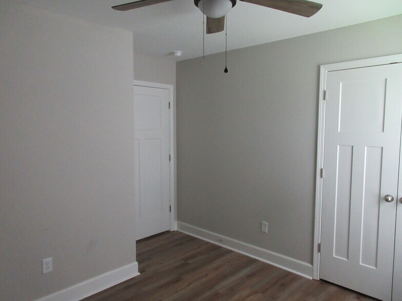 Bedroom 2 - 1503 S Bailey St