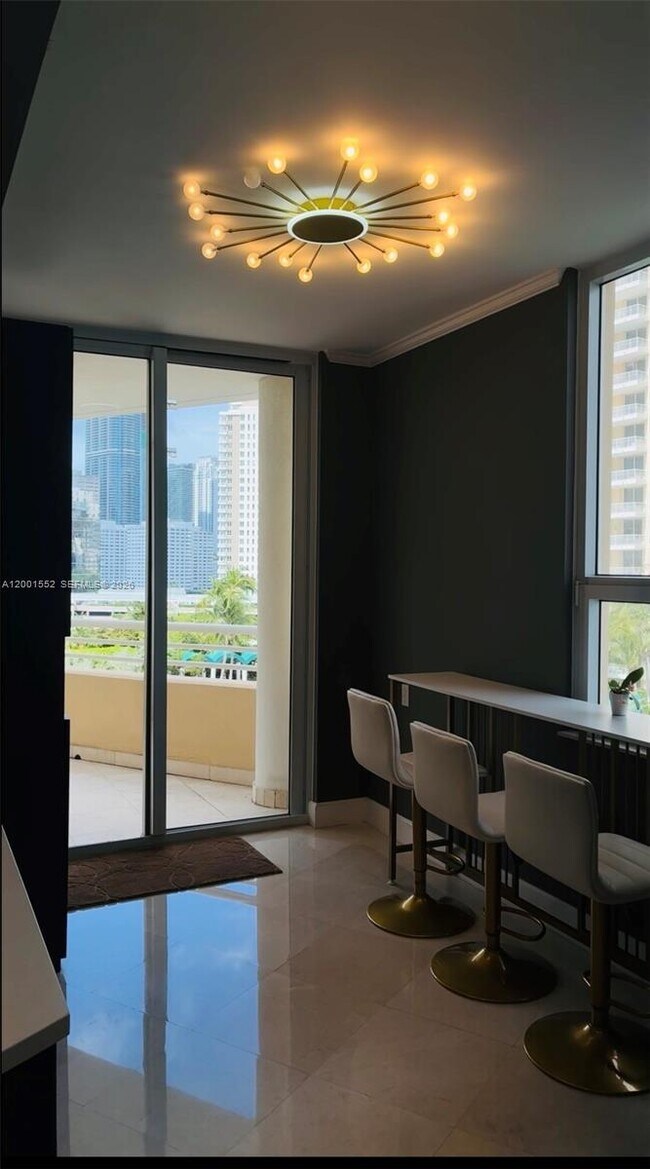 Building Photo - 848 Brickell Key Dr