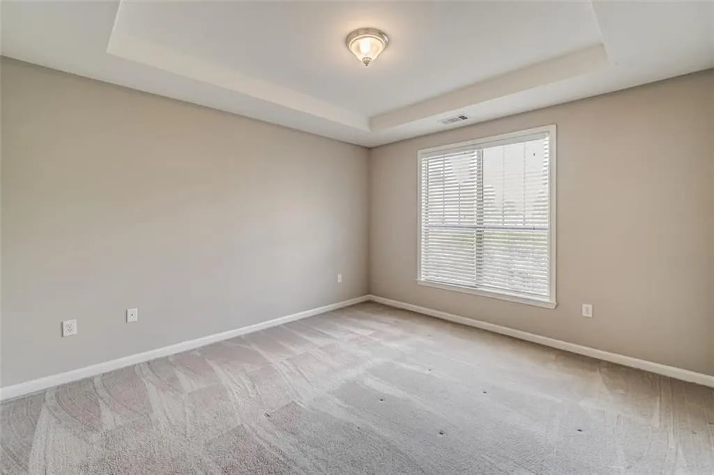 Master Bedroom - 534 Sandringham Dr