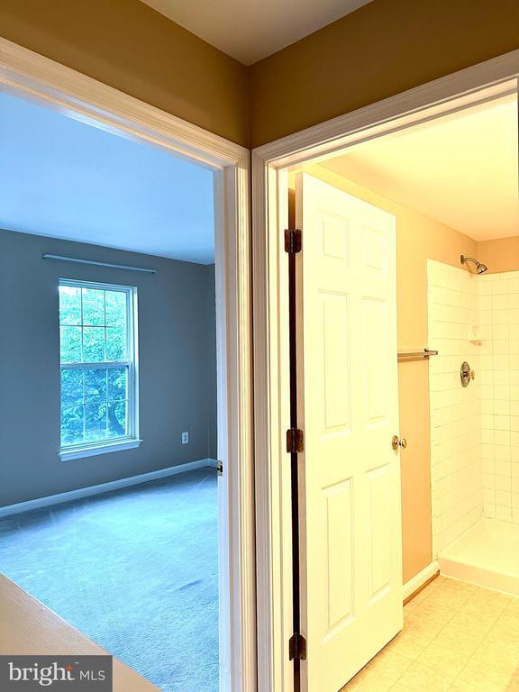 Building Photo - 21057 Pickerelweed Terrace