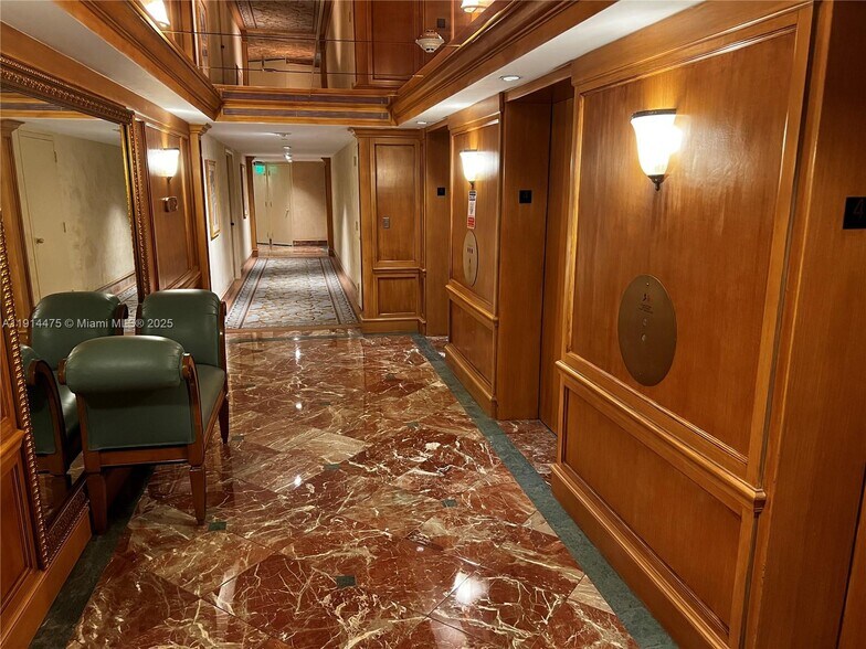 Building Photo - 19707 Turnberry Way