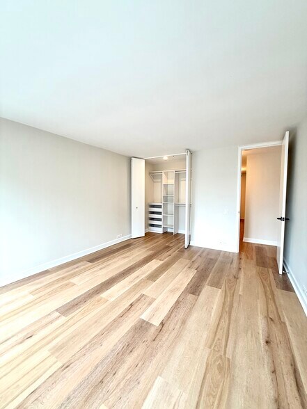 Building Photo - 405 N Wabash Ave