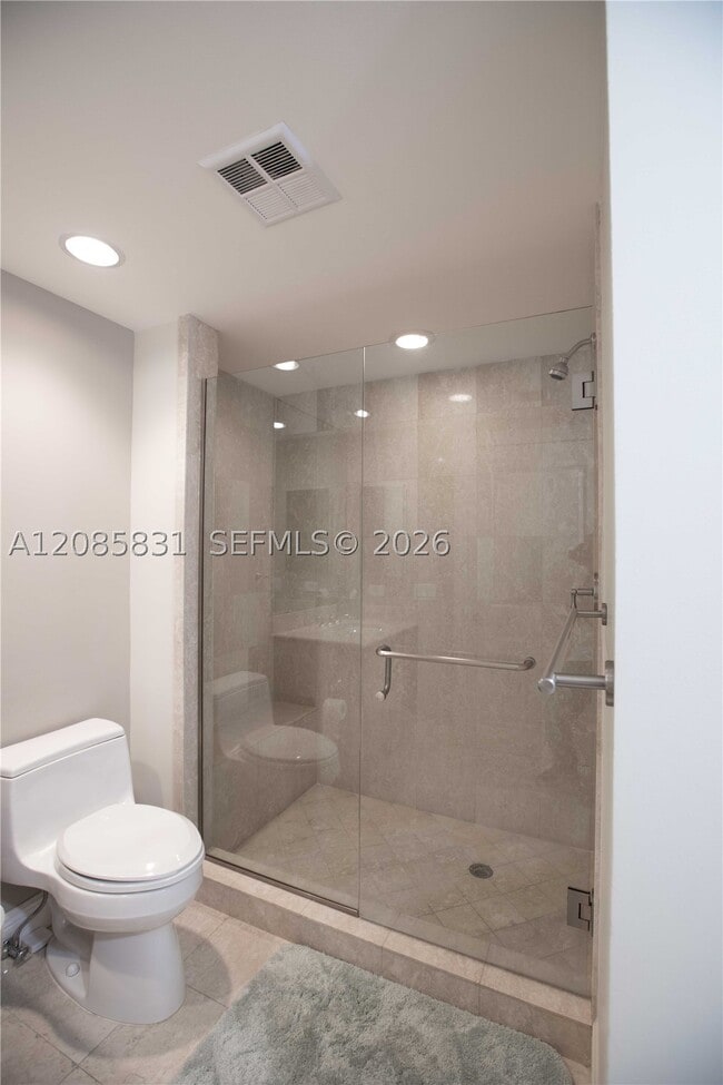 Building Photo - 6000 Island 2602 Is