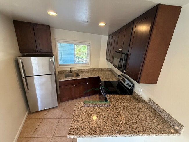 Building Photo - 1208 Sir Francis Drake Blvd
