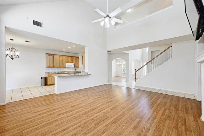 Building Photo - 1230 Heppner Dr