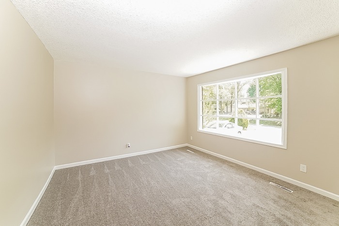 Building Photo - 711 Shellhabour Blvd