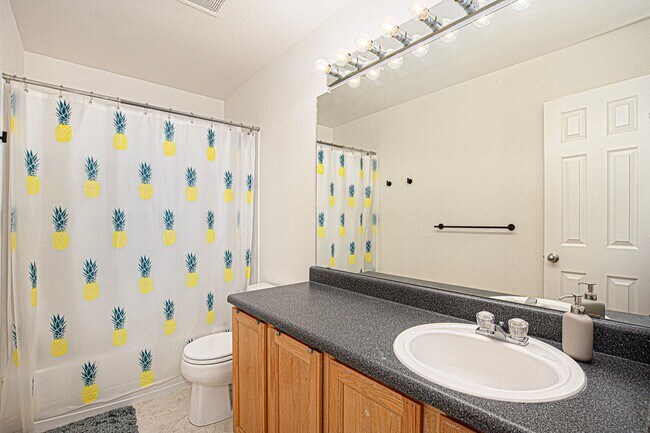 Building Photo - 4269 Thorndyke Pl