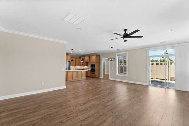 Building Photo - Luxury Maintenance-Free Former Model Home in Grove City – 2 Bed, 2 Bath Ranch