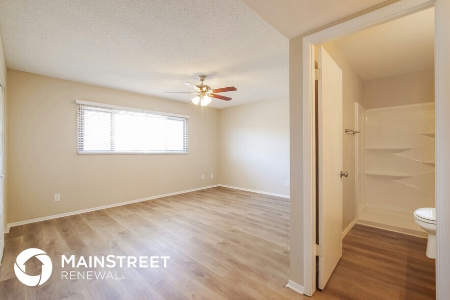 Building Photo - 15202 N 38th Ave