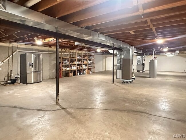 Building Photo - 97 1/2 Sanger Avenue Unit