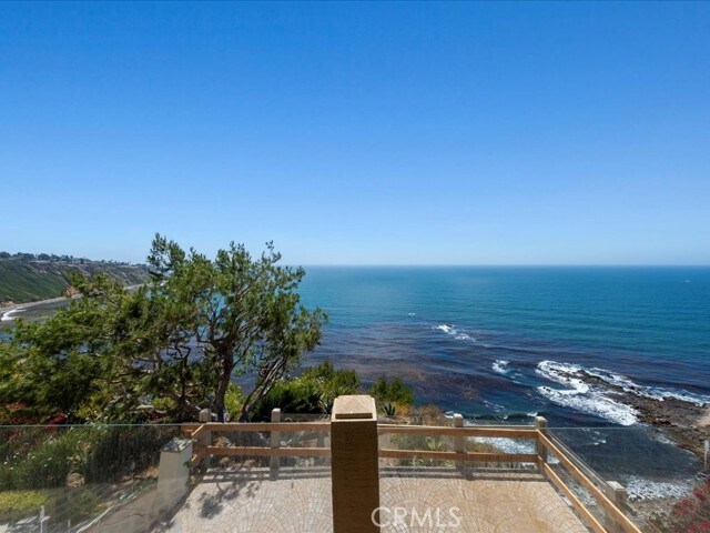 Building Photo - 709 Paseo Del Mar