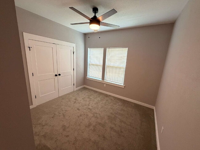 Building Photo - 23 Blair Ln