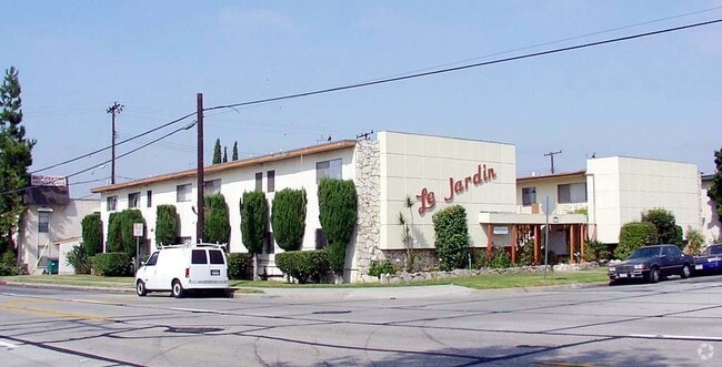 Primary Photo - Le Jardin