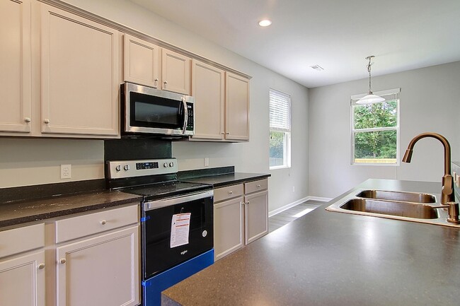 Building Photo - 1861 Cornsilk Dr