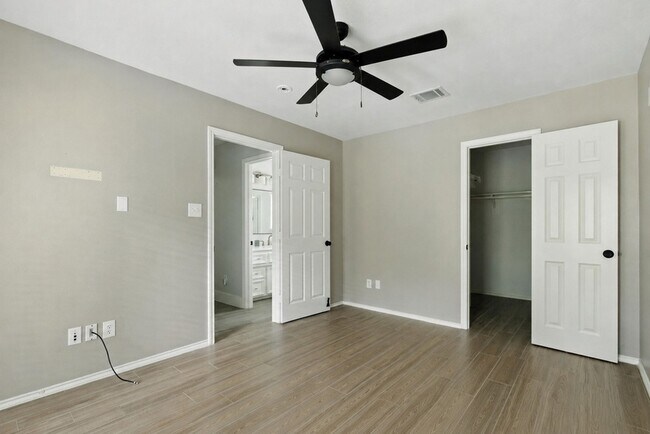 Building Photo - 2020 Bailey St