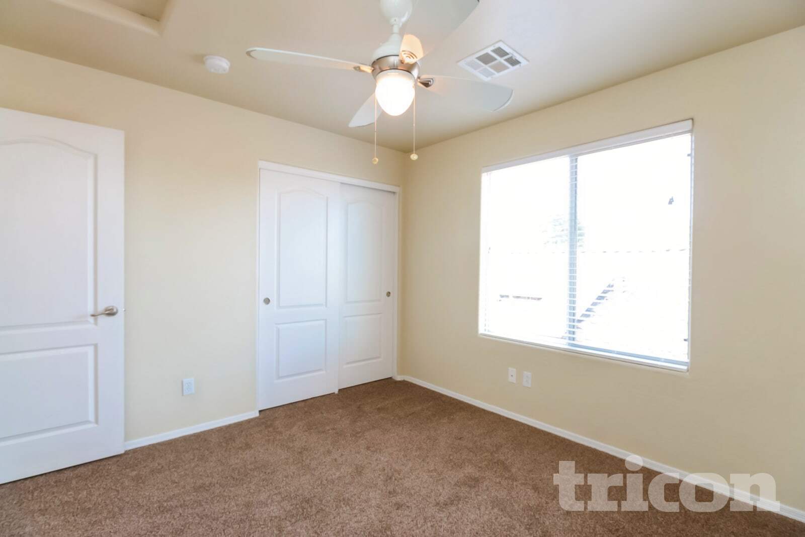 Building Photo - 44369 W Oster Dr