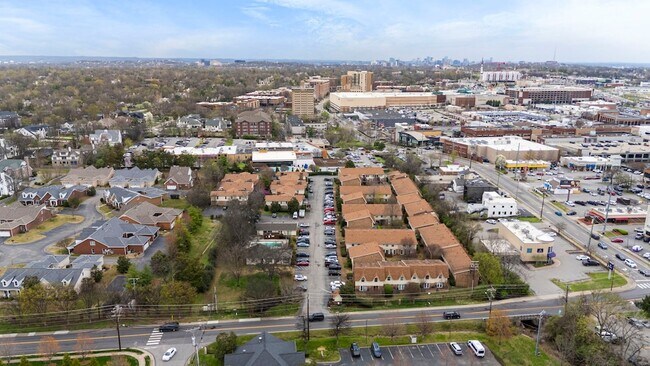 Building Photo - 2116 Hobbs Rd