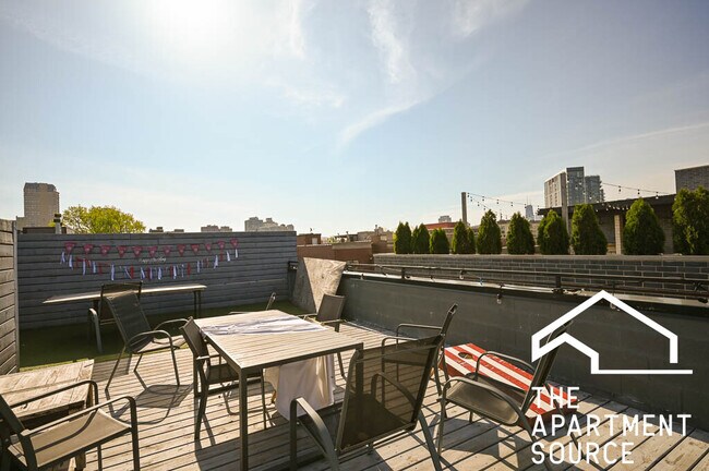 Building Photo - 2512 N Halsted St