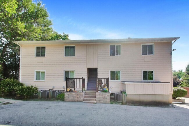 Building Photo - 720 N Barron Blvd