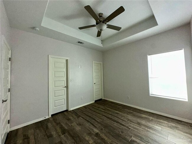 Building Photo - 20 N Winona Dr