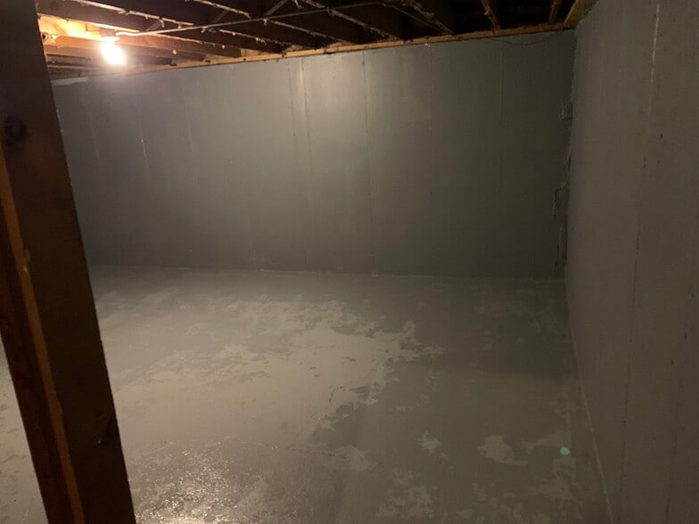 Building Photo - 2138 Hebron Ave