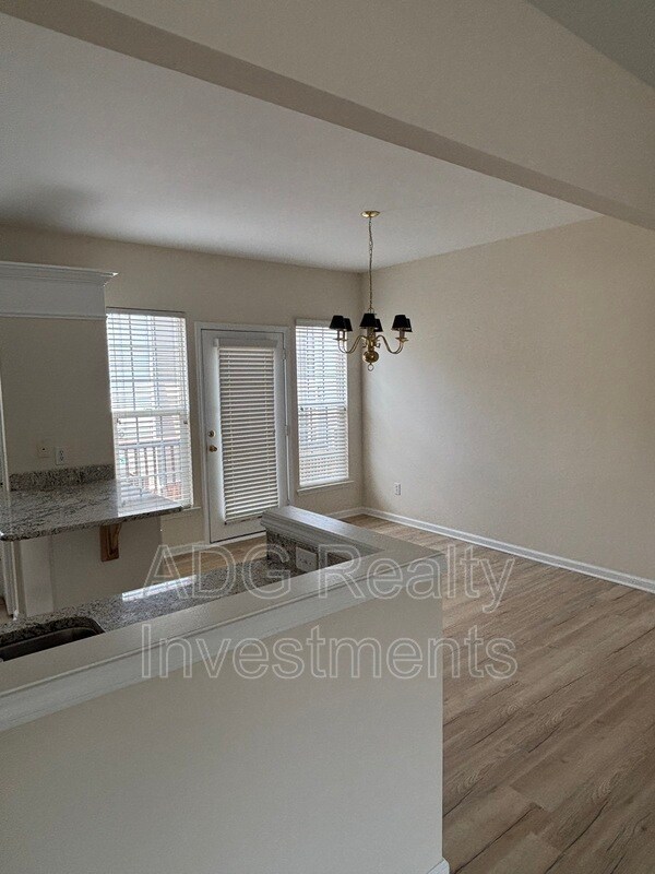 Building Photo - 5478 Werburgh St