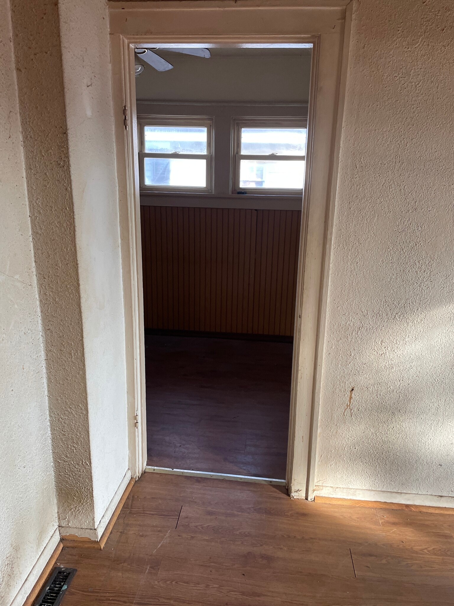 Building Photo - 228 Whitelaw Ave