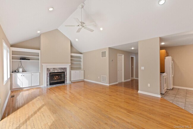 Building Photo - 19 Rockledge Rd