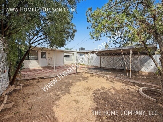 Building Photo - 4938 S Highland Dr