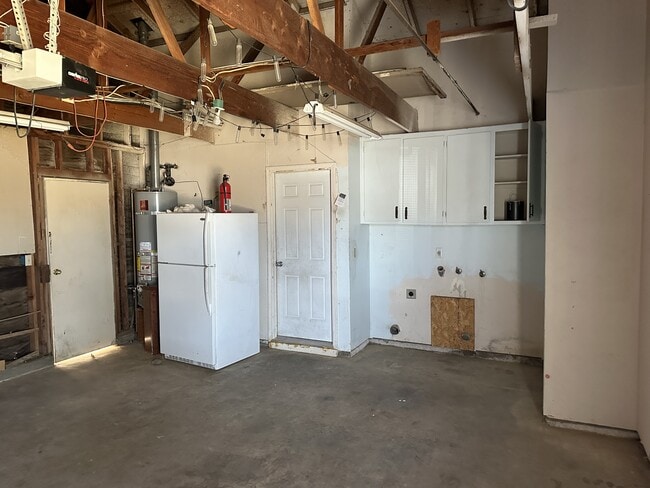 Building Photo - 4100 Goldust Dr