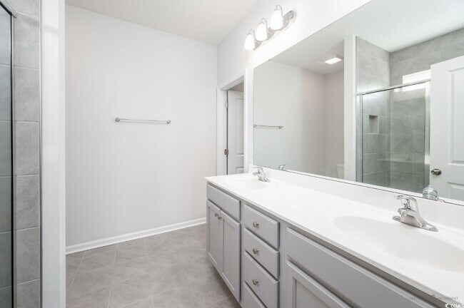 Building Photo - 741 Tattlesbury Dr