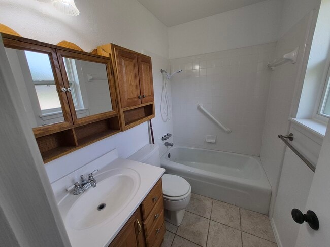 Building Photo - 4815 8th St