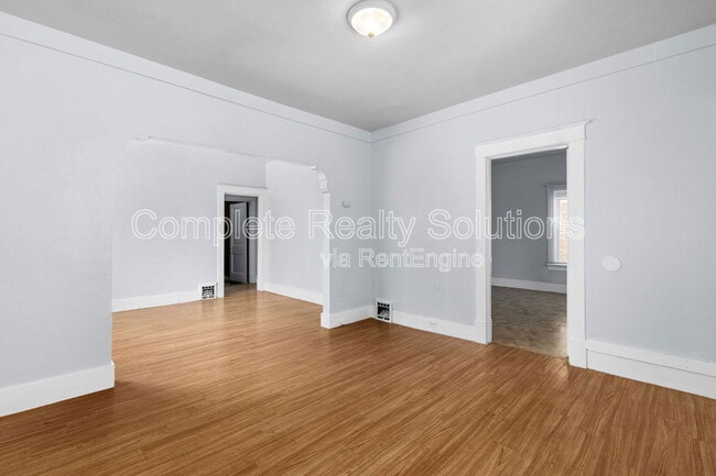 Building Photo - 8896 Alva Ave