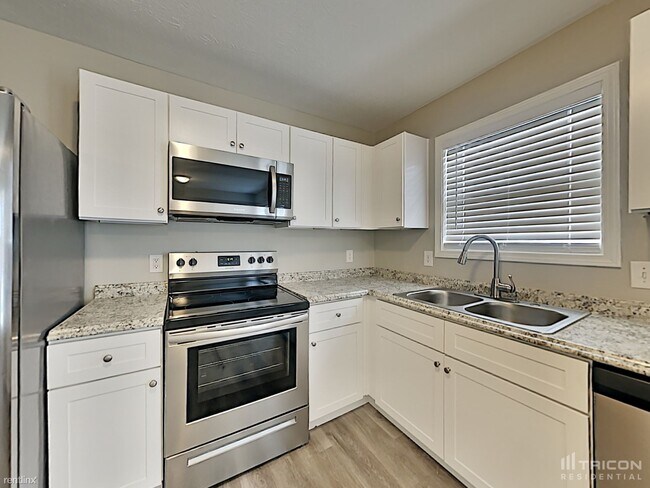 Building Photo - 1207 Bolton Dr