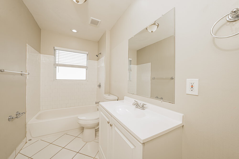 Building Photo - 4075 Sabal Lakes Rd