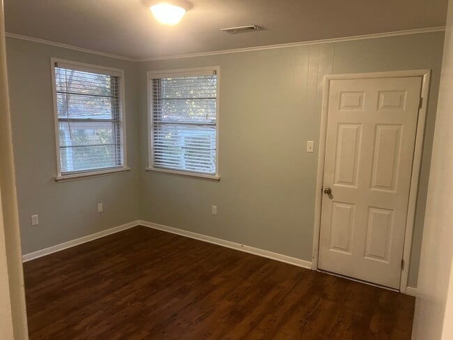 Building Photo - 1267-1267 Harton St