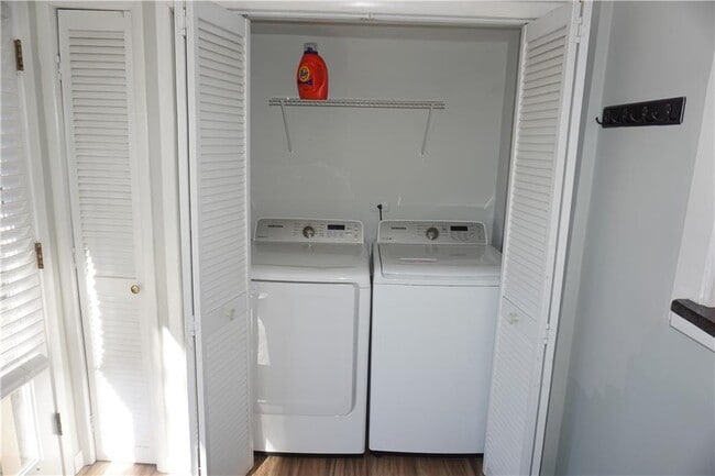 Building Photo - 2210 Lenox Rd NE