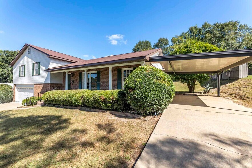 Building Photo - 3925 Biltmore Dr