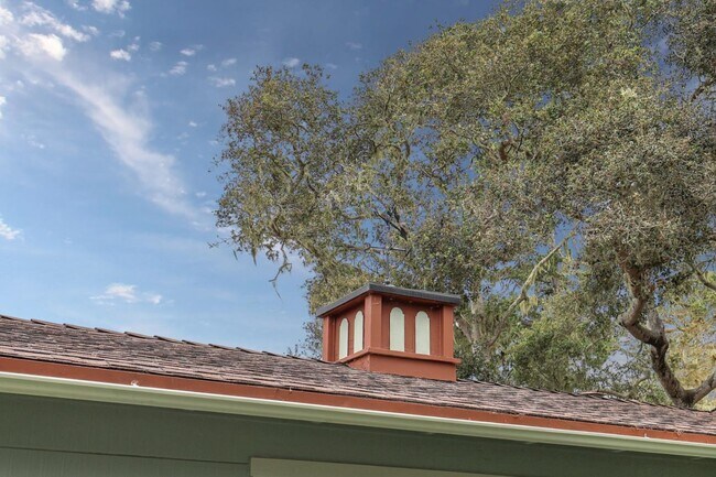 Building Photo - 1087 Lariat Ln